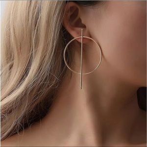 Gold Geometric Circle Earrings